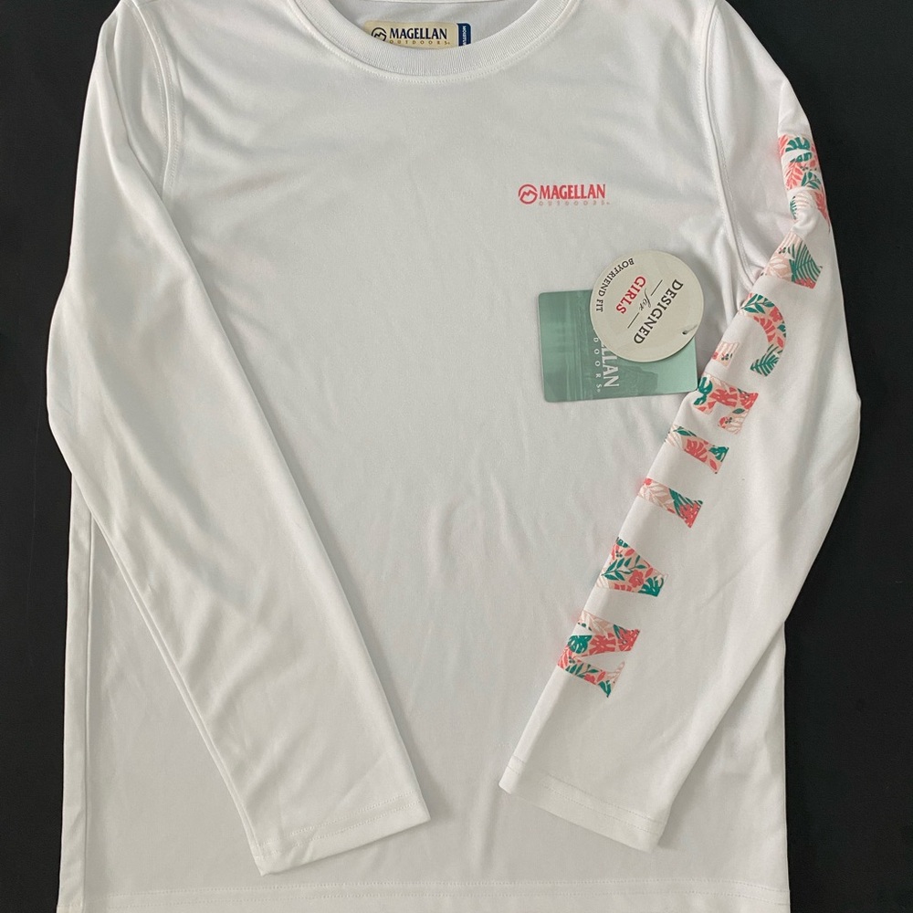 Magellan outdoors top